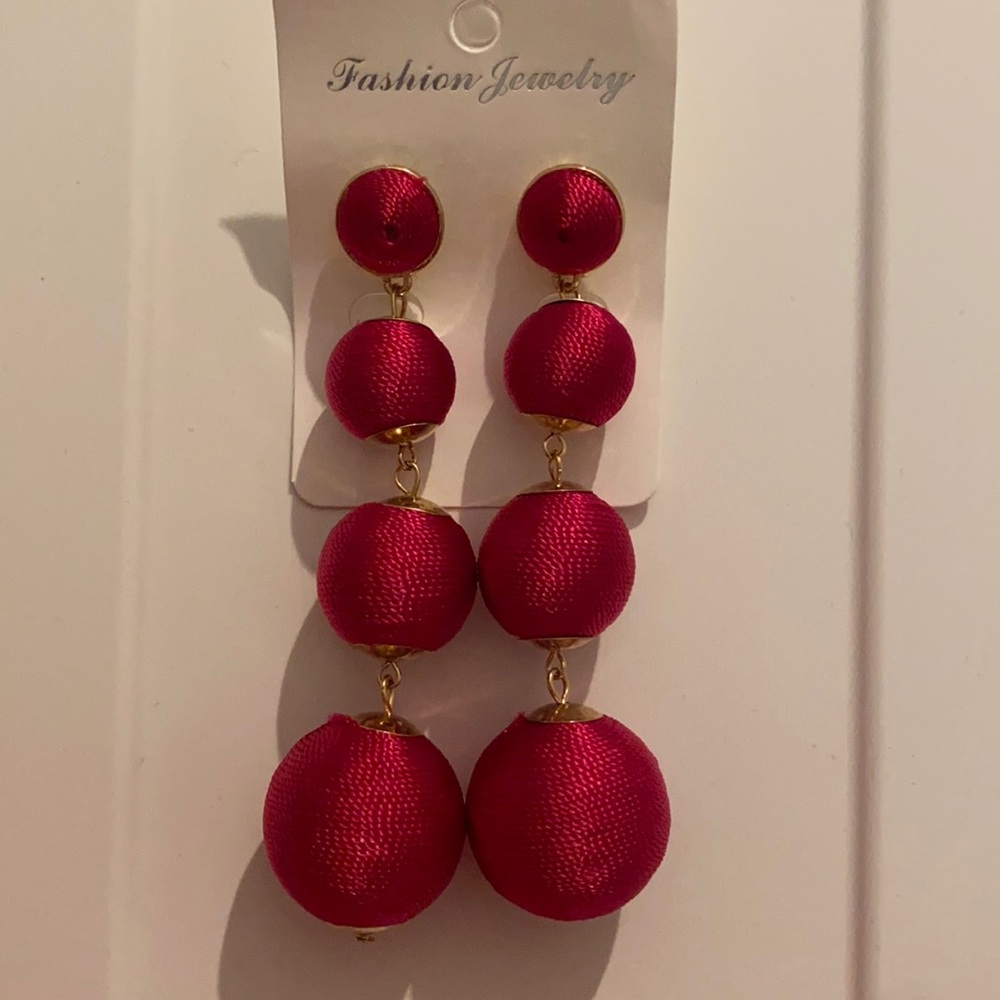 Pink dangle drop fashion earring